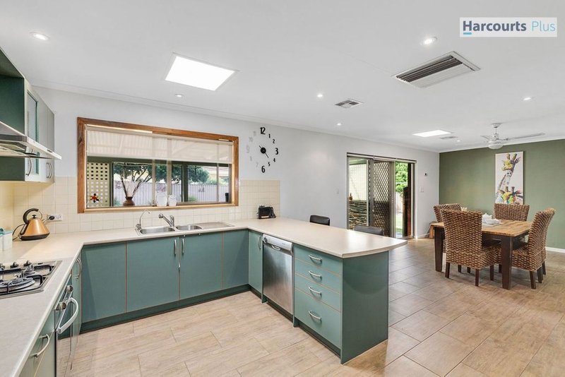 Photo - 55 Dutchman Drive, Hallett Cove SA 5158 - Image 7