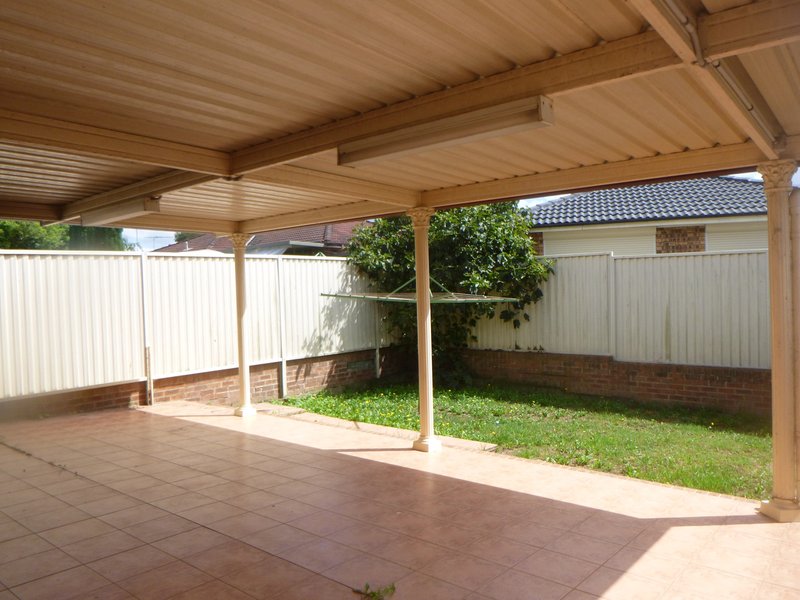 Photo - 55 Edensor Road, St Johns Park NSW 2176 - Image 4