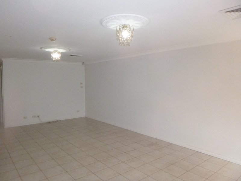 Photo - 55 Edensor Road, St Johns Park NSW 2176 - Image 6