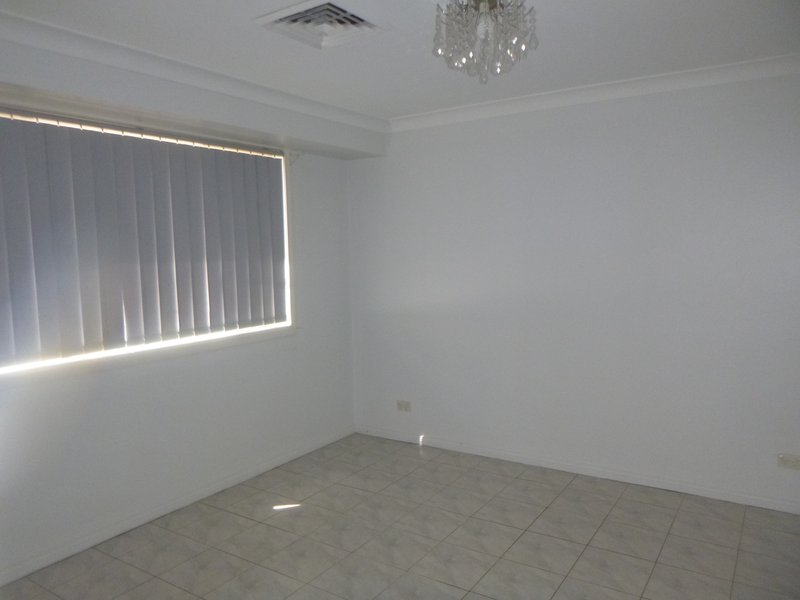 Photo - 55 Edensor Road, St Johns Park NSW 2176 - Image 8