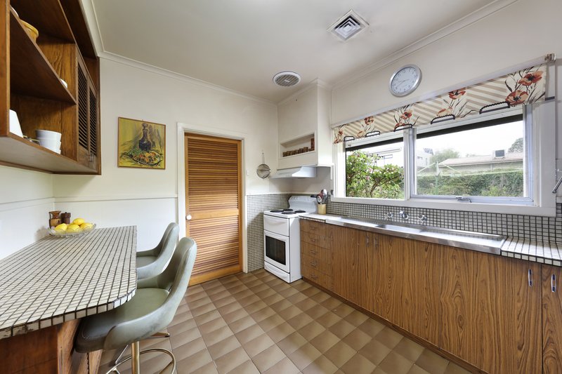 Photo - 55 Edinburgh Street, Bentleigh East VIC 3165 - Image 3