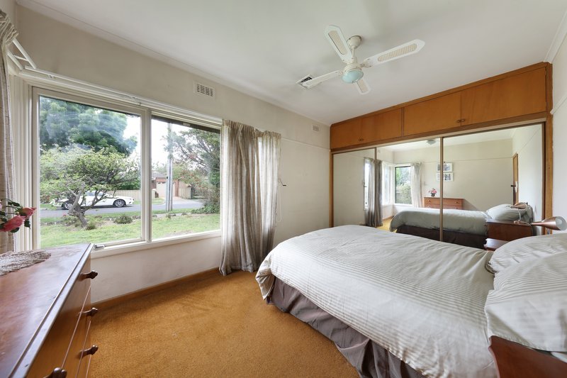 Photo - 55 Edinburgh Street, Bentleigh East VIC 3165 - Image 5