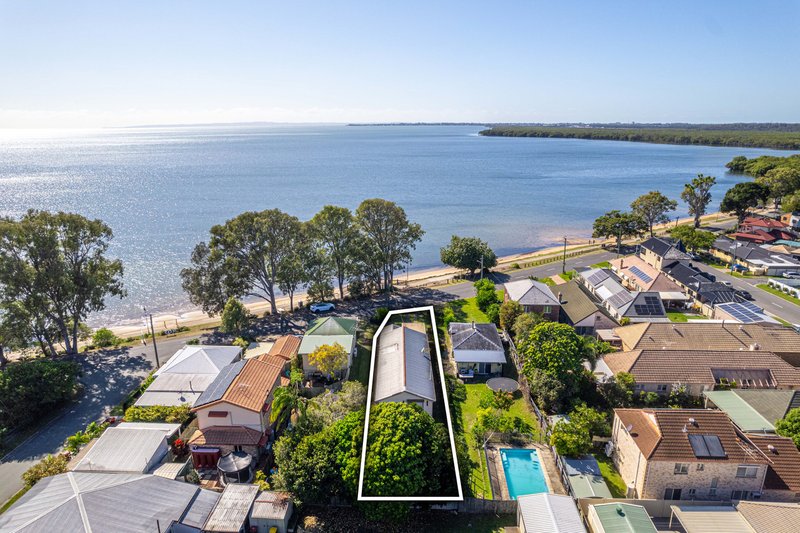 Photo - 55 Esplanade , Deception Bay QLD 4508 - Image 1