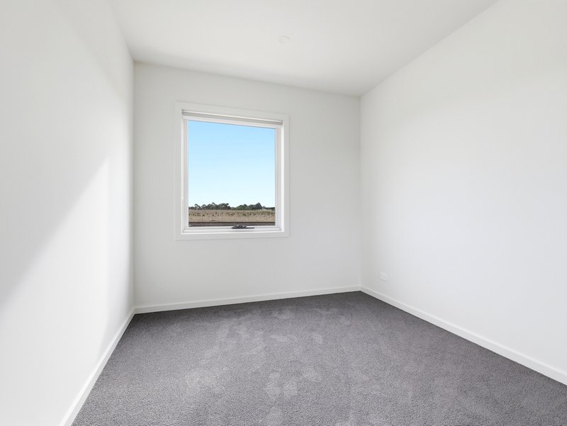 Photo - 55 Everbloom Crescent, Tarneit VIC 3029 - Image 7