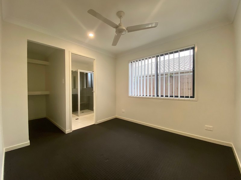 Photo - 55 Flora Terrace, Pimpama QLD 4209 - Image 4