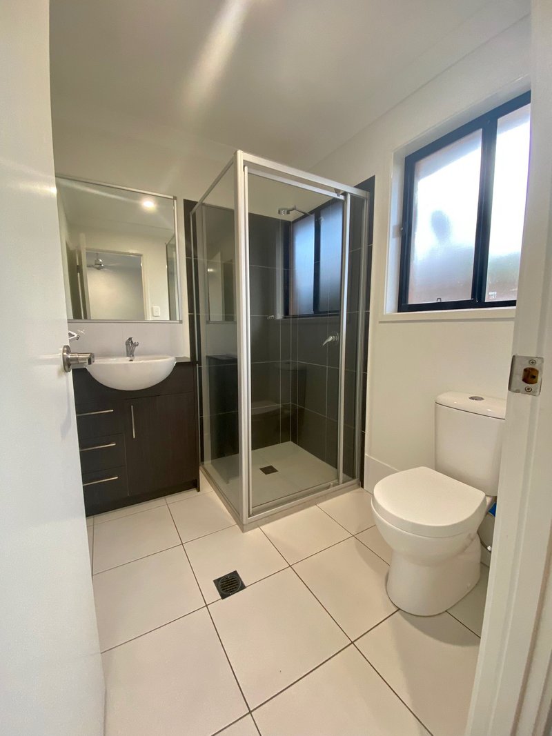 Photo - 55 Flora Terrace, Pimpama QLD 4209 - Image 5