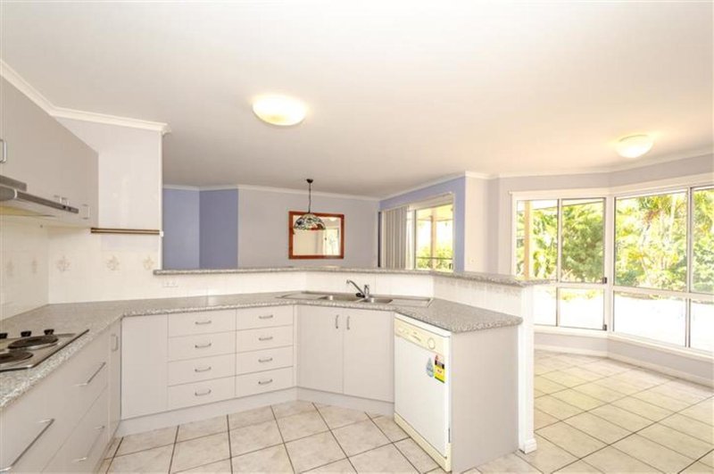 Photo - 55 Flounder Crescent, Toolooa QLD 4680 - Image 6