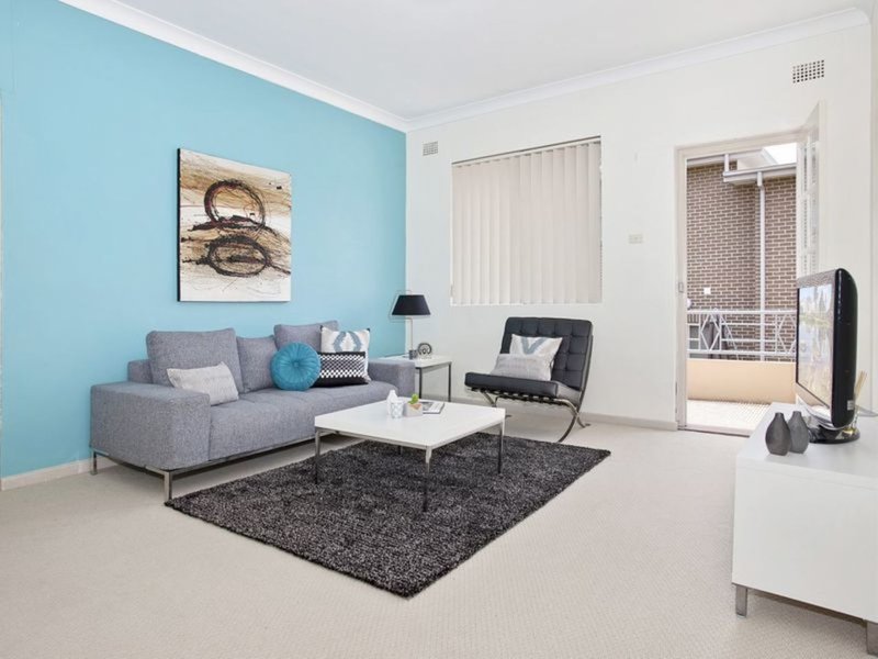 Photo - 5/5 Gilmore Street, West Wollongong NSW 2500 - Image 2