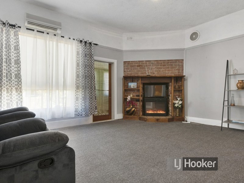 Photo - 55 Goldie Street, Wynyard TAS 7325 - Image 6