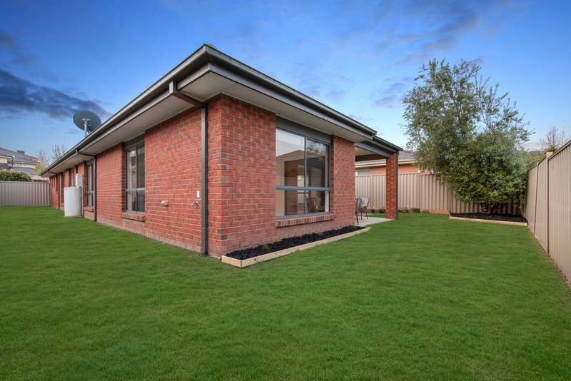 Photo - 55 Harrison Way, Pakenham VIC 3810 - Image 14