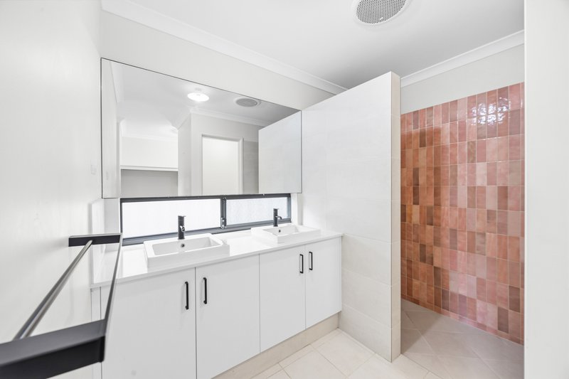 Photo - 55 Hazelgrove Crescent, Millbridge WA 6232 - Image 23