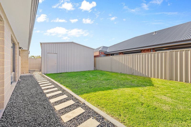 Photo - 55 Hazelgrove Crescent, Millbridge WA 6232 - Image 26