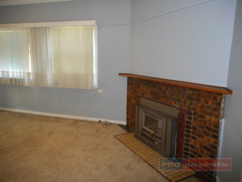 Photo - 55 Herbert Street, Tumut NSW 2720 - Image 10