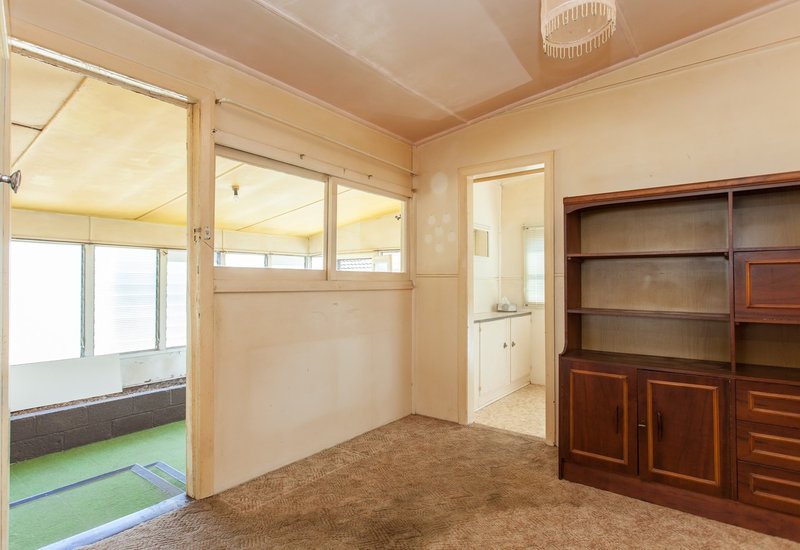 Photo - 55 Hickey Street, Cessnock NSW 2325 - Image 9