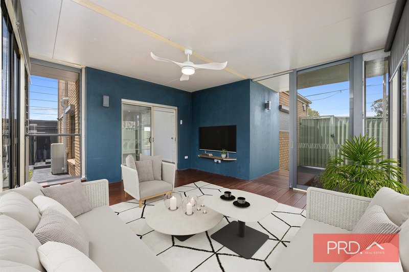 Photo - 55 Hill Road, Lurnea NSW 2170 - Image 5