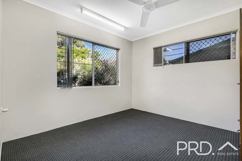 Photo - 55 Holme Street, Granville QLD 4650 - Image 11