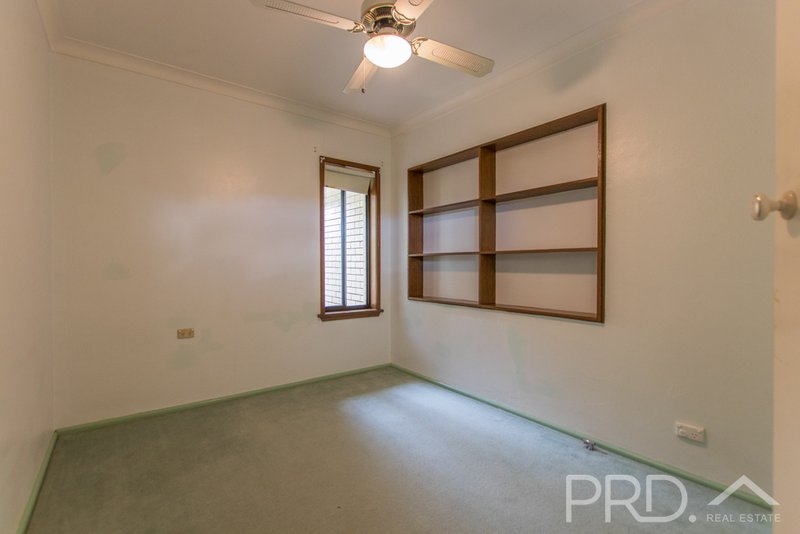 Photo - 55 Howick Street, Tumut NSW 2720 - Image 9