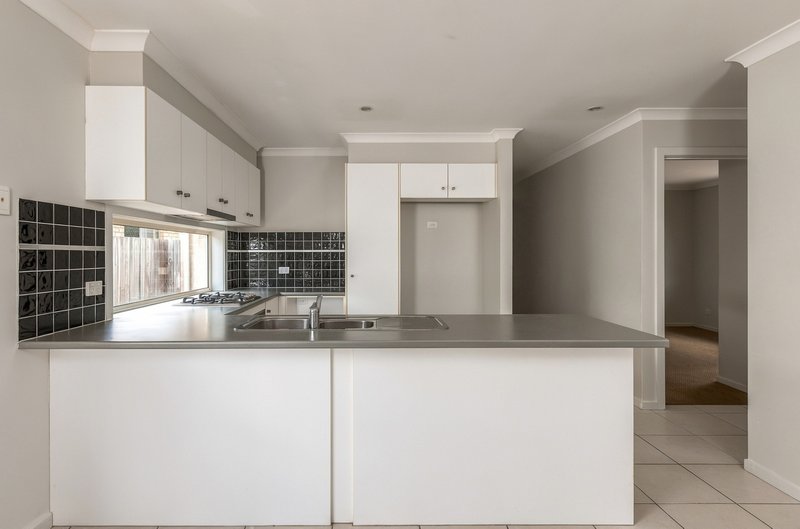 Photo - 55 Huntley Crescent, Redbank Plains QLD 4301 - Image 4
