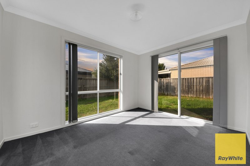 Photo - 55 Isabella Way, Tarneit VIC 3029 - Image 3