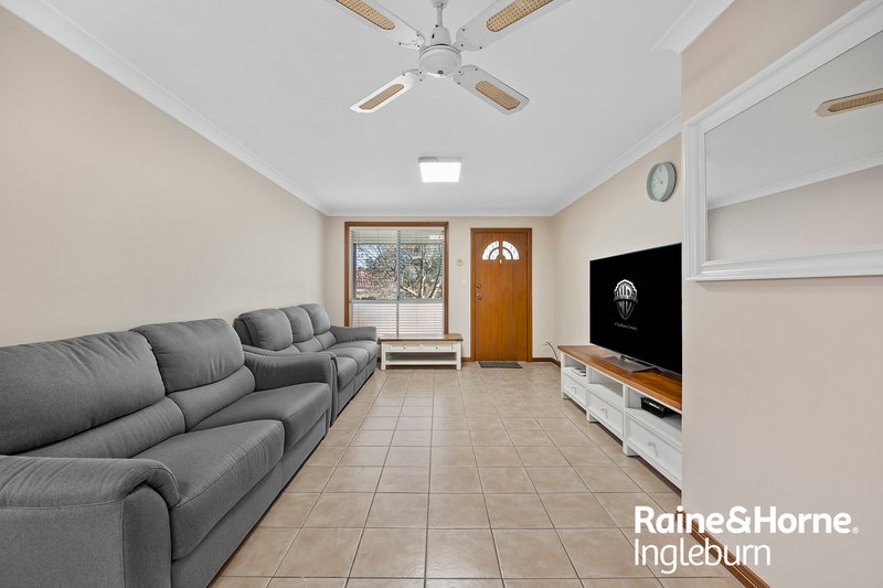 Photo - 5/5 Jacquinot Place, Glenfield NSW 2167 - Image 7