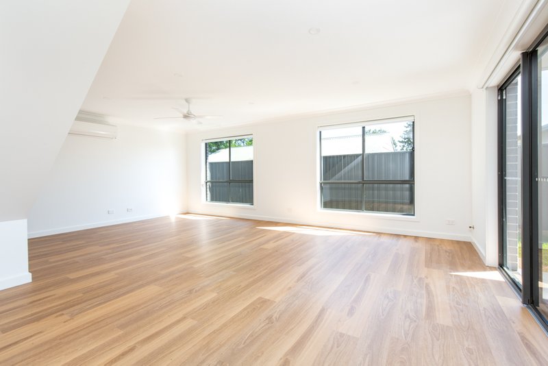 Photo - 5/5 John Street, Cardiff South NSW 2285 - Image 3