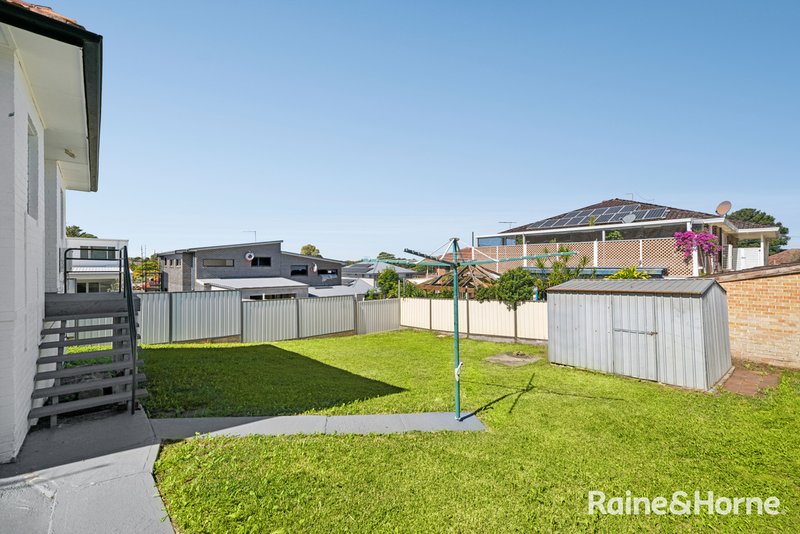 Photo - 55 Junee Crescent, Kingsgrove NSW 2208 - Image 7