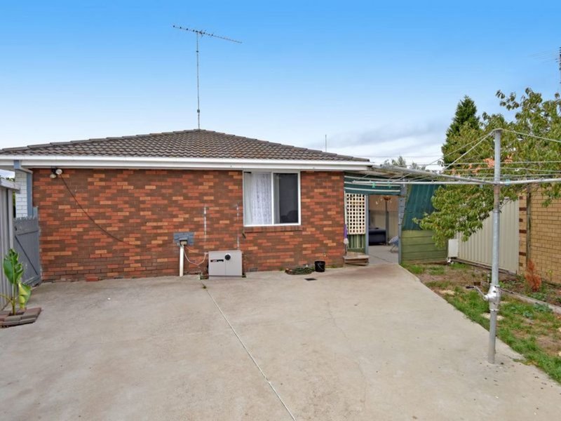 Photo - 55 Kanooka Drive, Corio VIC 3214 - Image 13