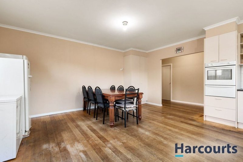 Photo - 55 Kanooka Road, Wantirna South VIC 3152 - Image 4