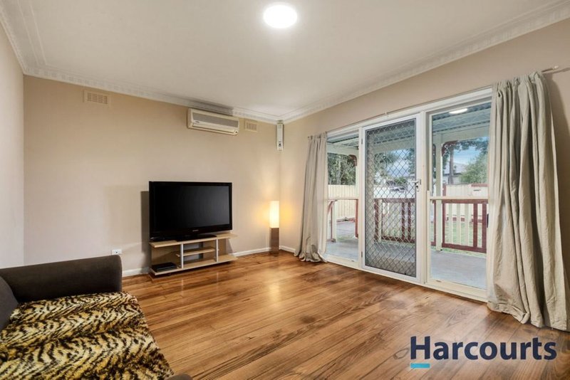 Photo - 55 Kanooka Road, Wantirna South VIC 3152 - Image 5