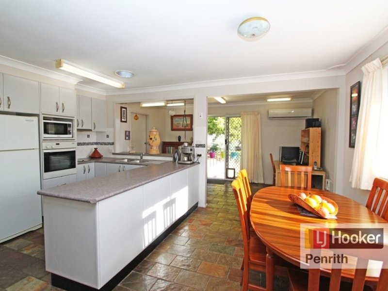 Photo - 55 Kareela Avenue, Penrith NSW 2750 - Image 3