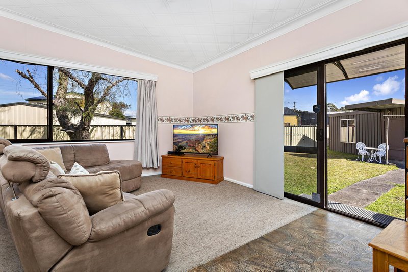 Photo - 55 Kaylaur Crescent, Albion Park Rail NSW 2527 - Image 2