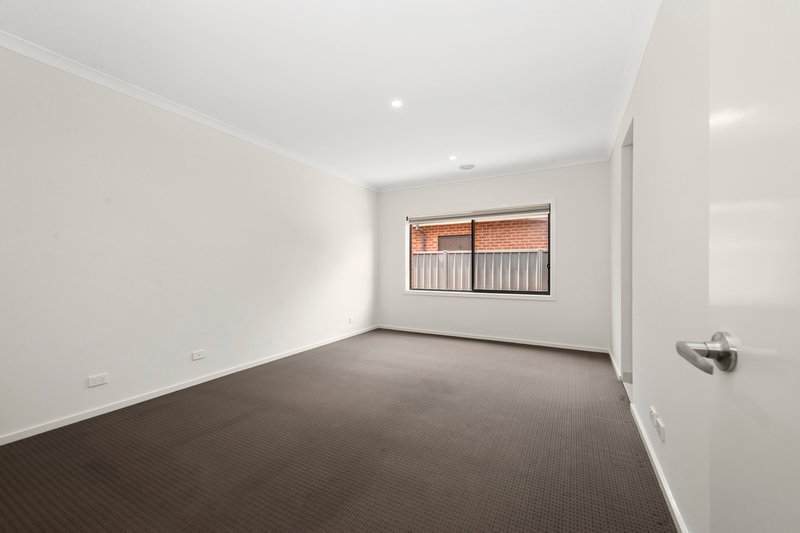 Photo - 55 Kilkenny Drive, Alfredton VIC 3350 - Image 8