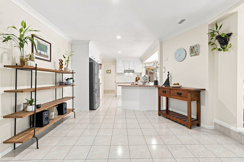 Photo - 55 Kilmorey Street, Carindale QLD 4152 - Image 14