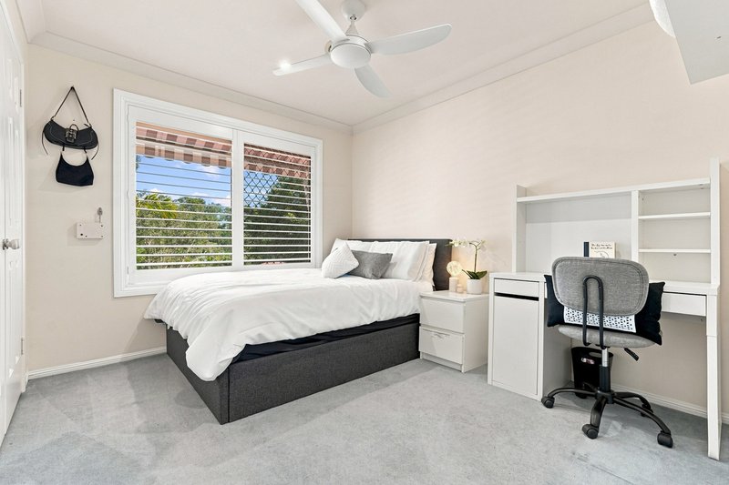 Photo - 55 Kilmorey Street, Carindale QLD 4152 - Image 21