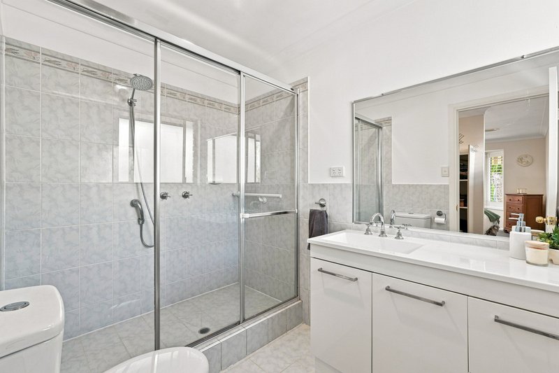 Photo - 55 Kilmorey Street, Carindale QLD 4152 - Image 23