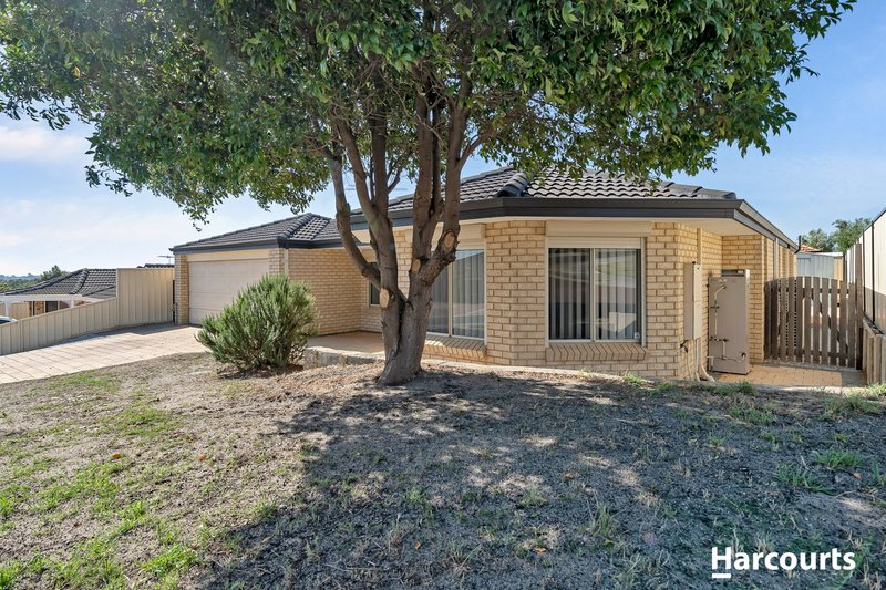 Photo - 55 Kirkstall Drive, Hocking WA 6065 - Image 4