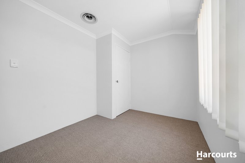 Photo - 55 Kirkstall Drive, Hocking WA 6065 - Image 20