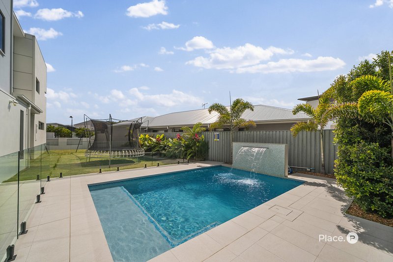 Photo - 55 Lakeview Promenade, Newport QLD 4020 - Image 5