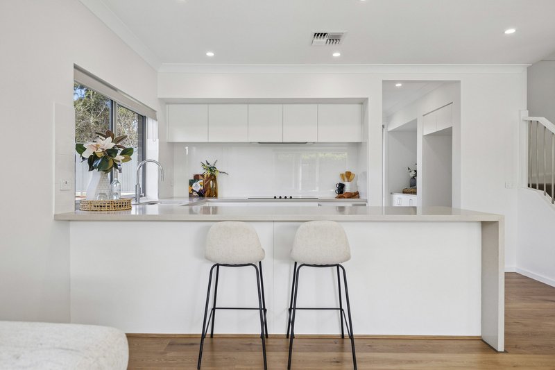 Photo - 55 Macfarland Crescent, Chifley ACT 2606 - Image 12