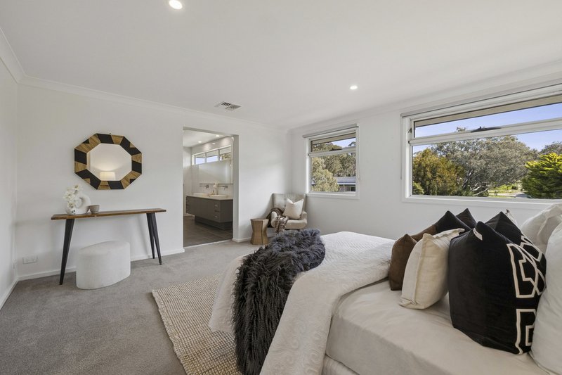 Photo - 55 Macfarland Crescent, Chifley ACT 2606 - Image 17
