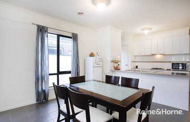 Photo - 55 Manny Paul Circuit, Burnside Heights VIC 3023 - Image 6