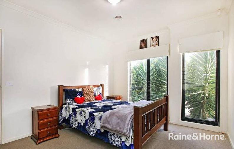 Photo - 55 Manny Paul Circuit, Burnside Heights VIC 3023 - Image 8