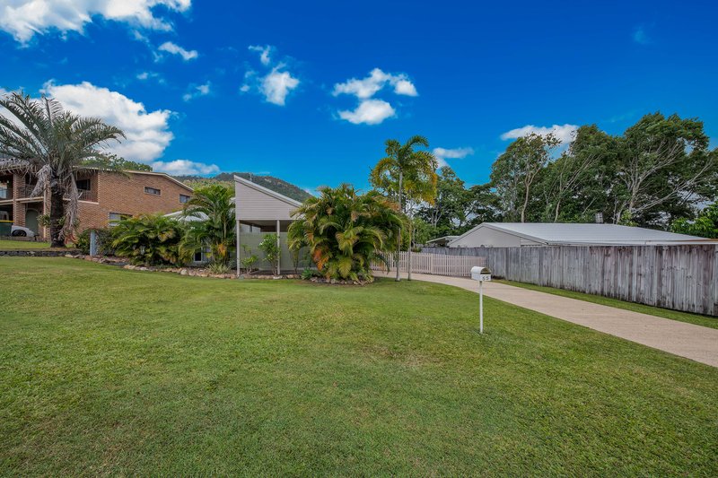 Photo - 55 Manooka Drive, Cannonvale QLD 4802 - Image 4