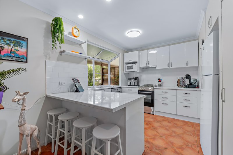 Photo - 55 Manooka Drive, Cannonvale QLD 4802 - Image 5