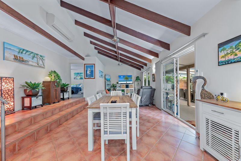 Photo - 55 Manooka Drive, Cannonvale QLD 4802 - Image 7
