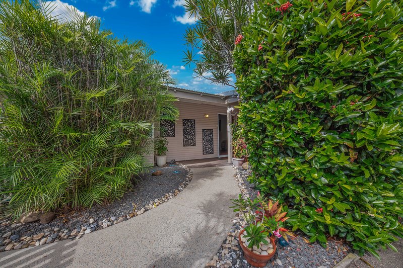 Photo - 55 Manooka Drive, Cannonvale QLD 4802 - Image 16