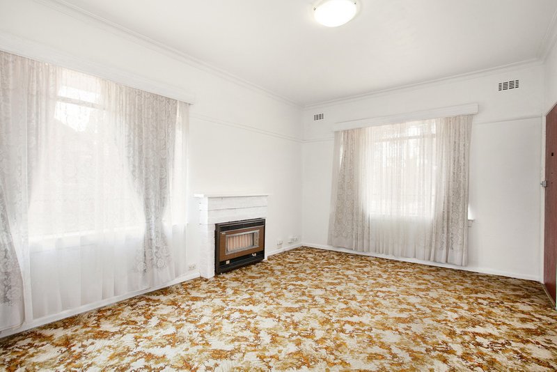 Photo - 55 Marchant Avenue, Reservoir VIC 3073 - Image 2