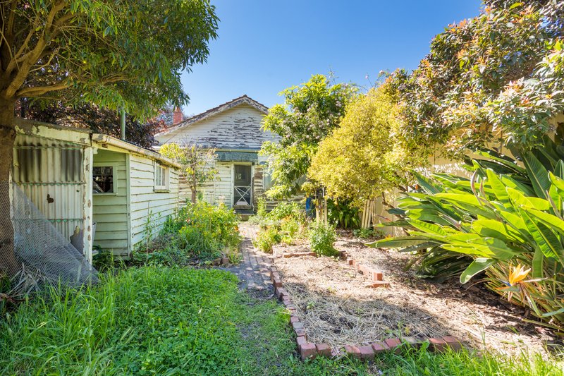 Photo - 55 Mashoobra Street, Coburg North VIC 3058 - Image 15