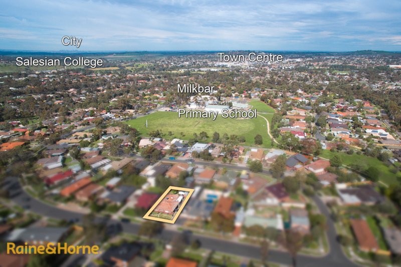 Photo - 55 Mcewen Drive, Sunbury VIC 3429 - Image 14