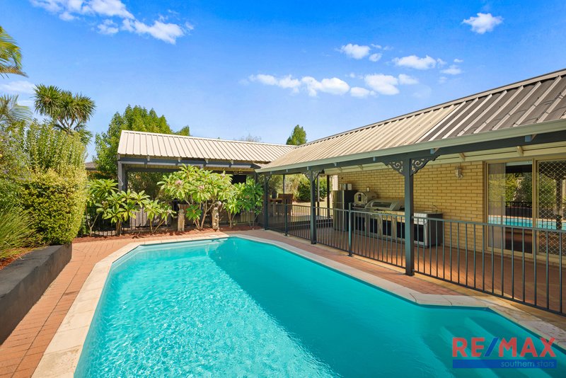 Photo - 55 Mckivett Crescent, Leeming WA 6149 - Image 10